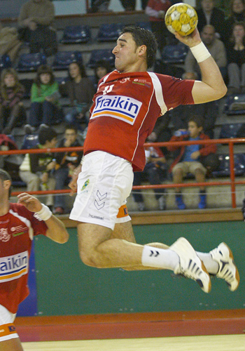 VICTORIA TRABAJADA