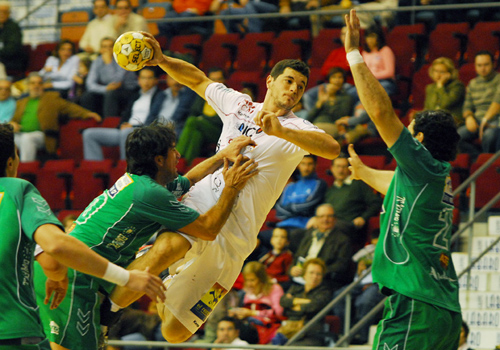 ANTEQUERA PREPARA EL PARTIDO CONTRA EL PORTLAND SAN ANTONIO