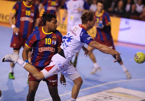 ESTA NOCHE ESPECIALISTAS DEL BALONMANO Y MA�ANA PARTIDO EN HD