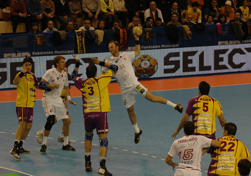 EL FRAIKIN BM GRANOLLERS AFRONTA CON ENERGIA RENOVADA EL PARTIDO CONTRA EL BM VALLADOLID
