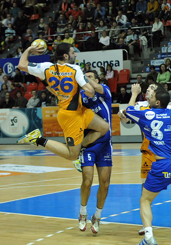 VICTORIA TRABAJADA ANTE EL KEYMARE ALMERIA
