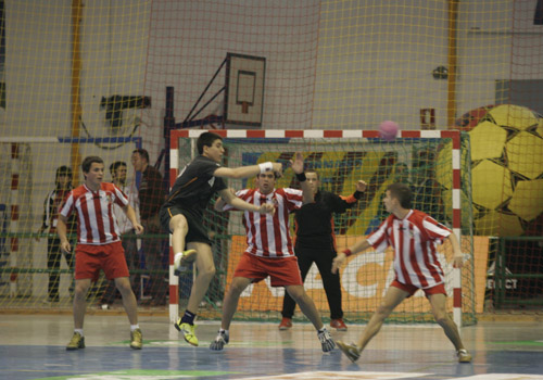 EL BM CIUDAD REAL VENCE AL FRAIKIN GRANOLLERS AL CONTRAATAQUE