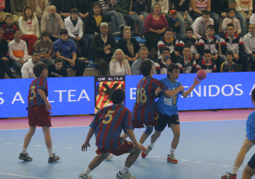 EL ADEMAR  DE LEON CAE ANTE EL KIEL Y QUEDA FUERA DE SEMIFINALES