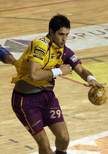 PENULTIMO PARTIDO EN PISTA CONTRARIA