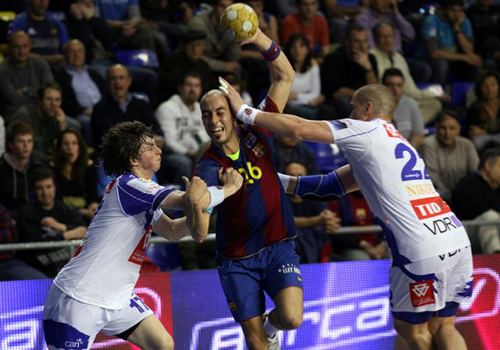 CUATRO EQUIPOS, UNA COPA