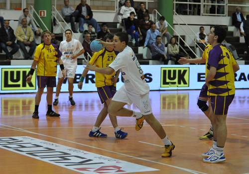 ANTEQUERA, PLAGADO DE LESIONES, RECIBE AL VALLADOLID