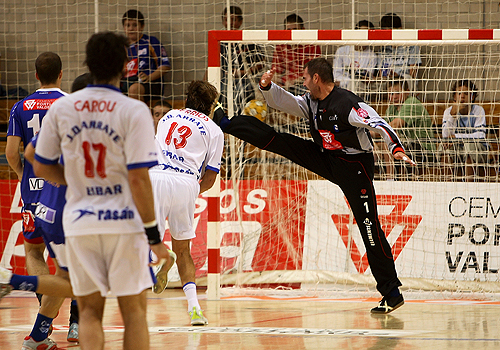 EL TEKA CANTABRIA SE IMPONE AL FORCUSA HUESCA