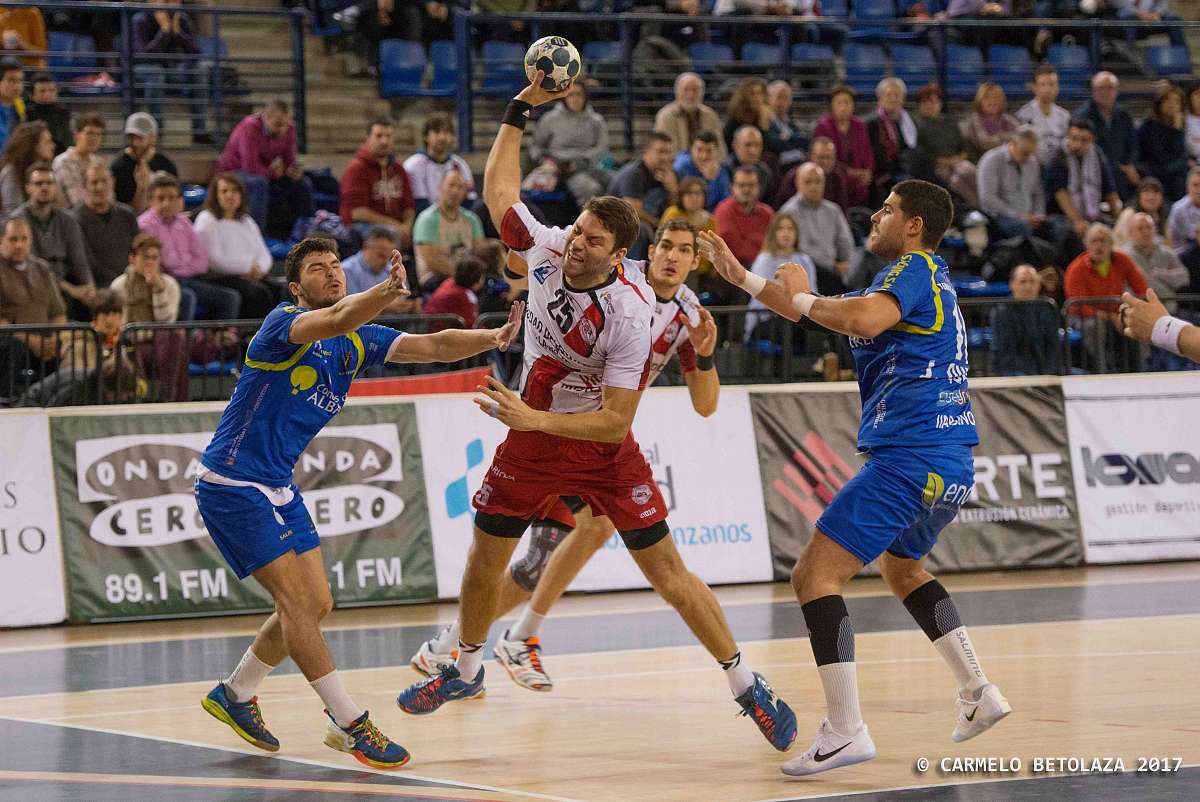 Pablo Paredes, la �ltima incorporaci�n de la nueva Orange Squad