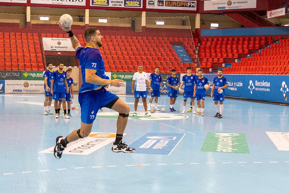 Los Gladiadores Azules inician su pretemporada con dos caras nuevas