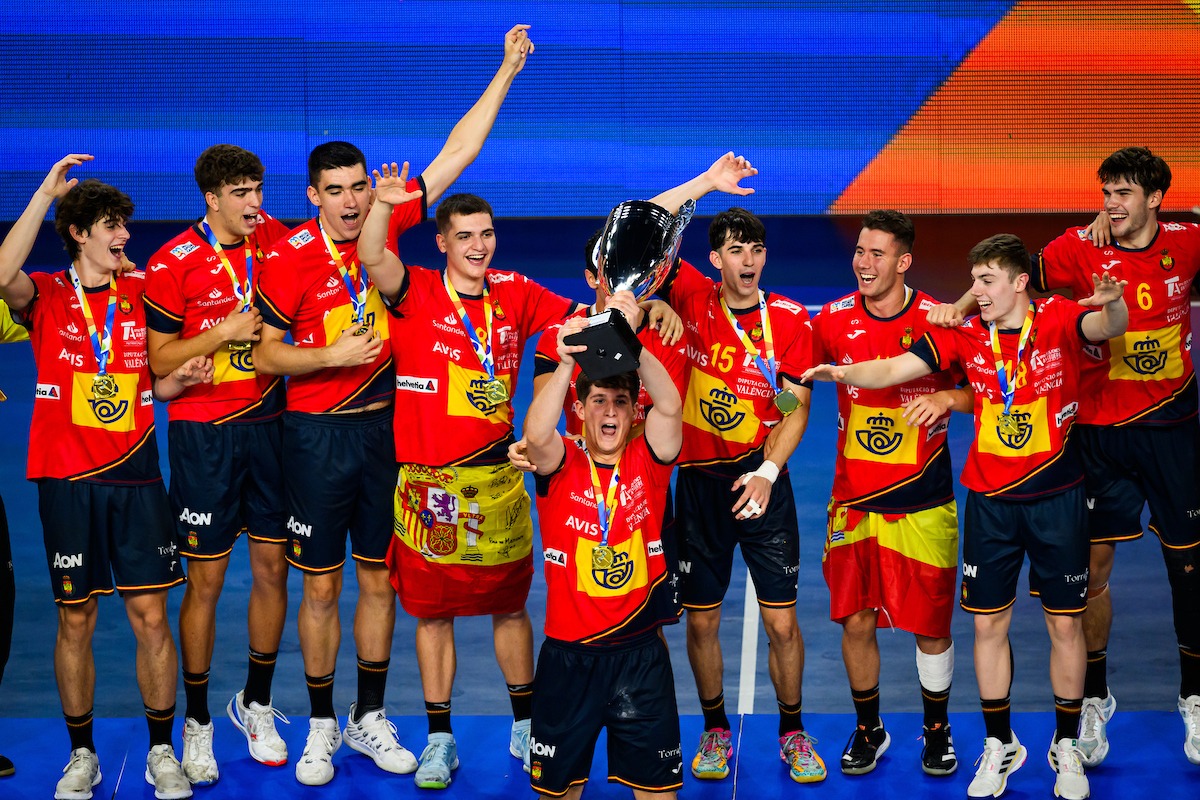 Espa�a conquista el Mundial Juvenil por primera vez en su historia